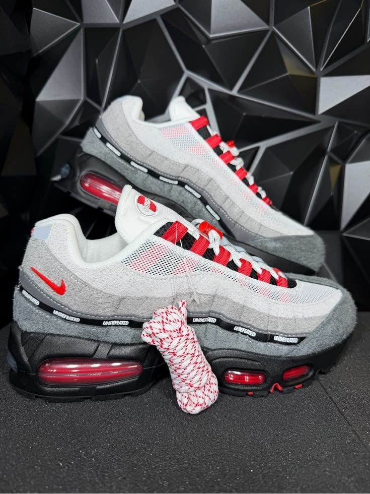 Nike Airmax 95’s x Undefeated