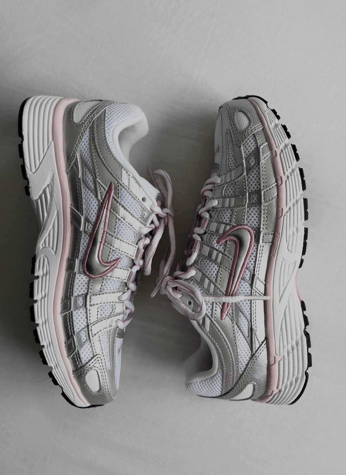 Nike P6000 Metallic
